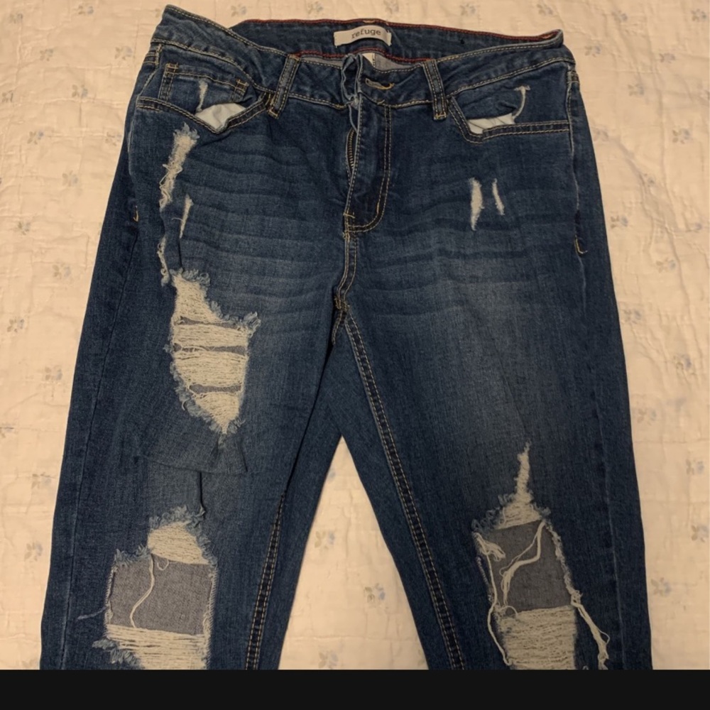 Refuge Dark Straight Ripped Jeans